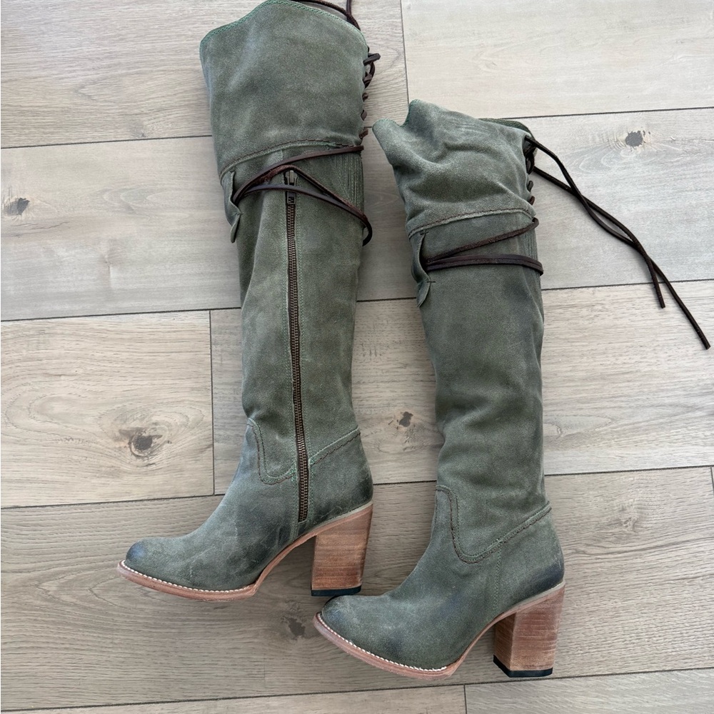 Freebird by Steven Olive Heeled Boots NEVER BEEN WORN